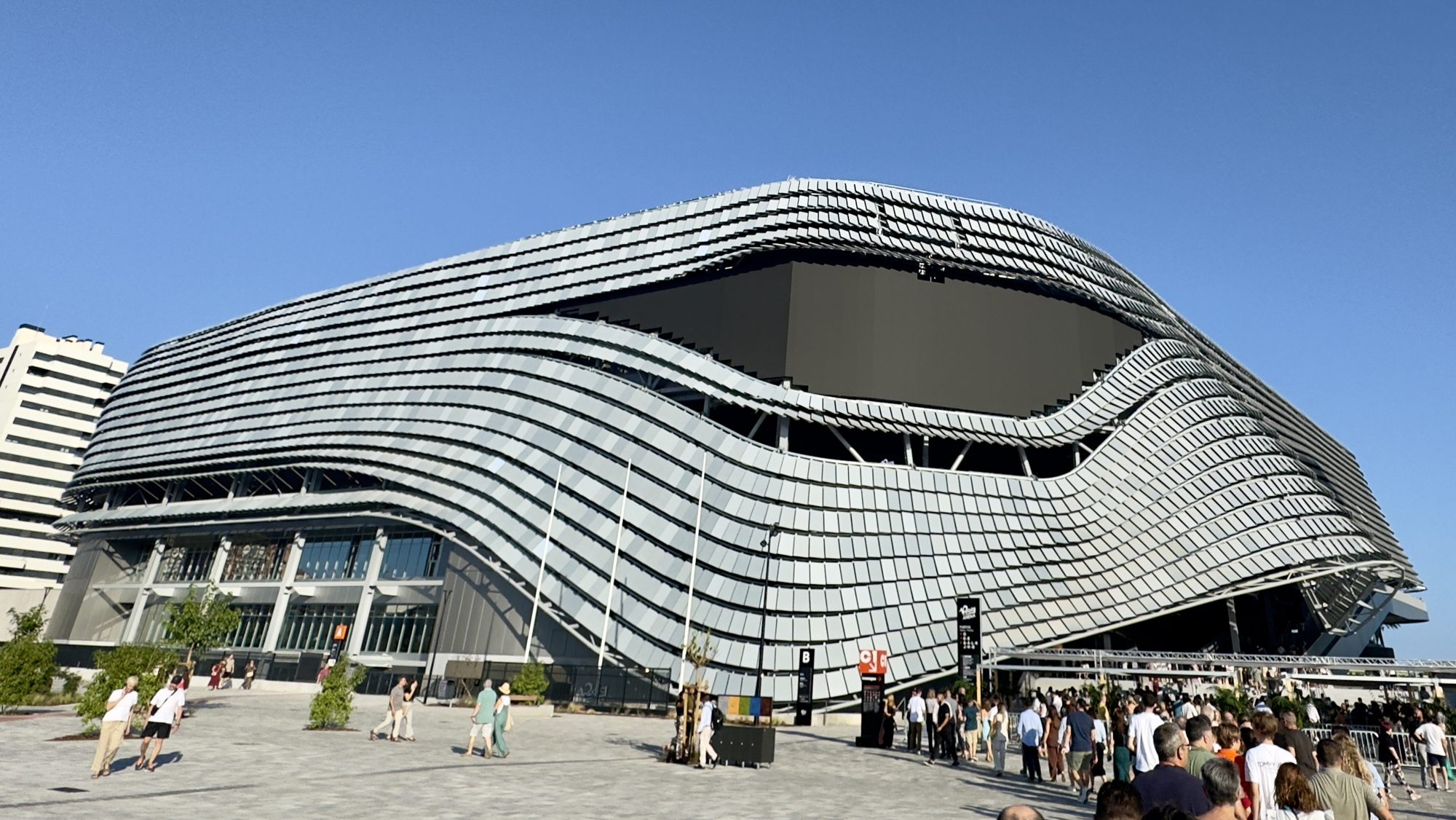 El Roig Arena (Valencia) ya terminado; PANTALLAX ejecutó los muros pantalla, los anclajes y la excavación de su obra.